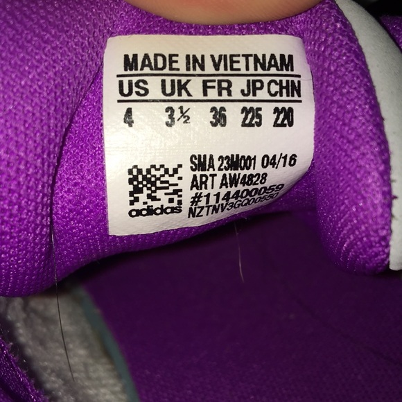 shoes - Picture 2 of 3